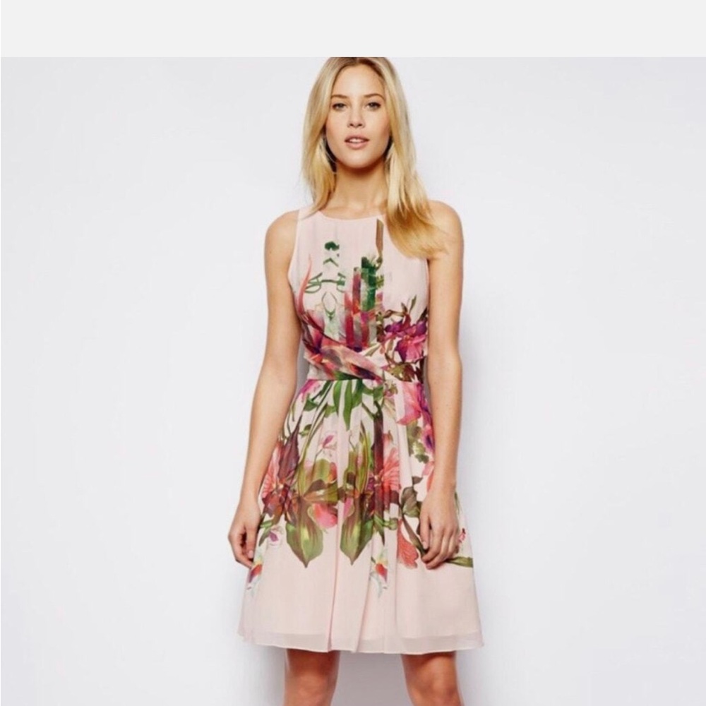 Ted Baker London
Carlii Dress